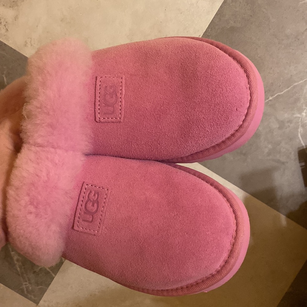 Ugg Shoes Ugg Cozy Slipper shoes echinacea New Without Tags Size 9 Barbiecore - Picture 9 of 10